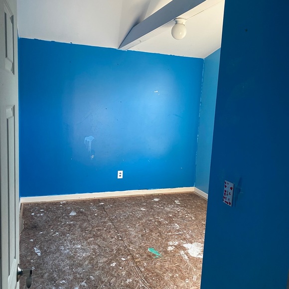 Beautiful 5bedroom 2bath Family home‼️ - Picture 16 of 16